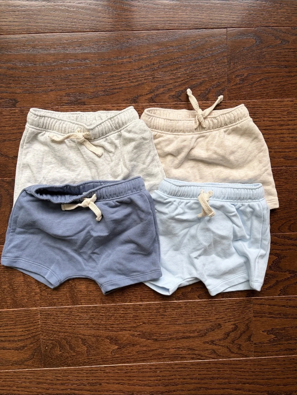 Old Navy Neutral and Blue Cotton Blend Drawstring Shorts Set Pack of 4 6-12 mo